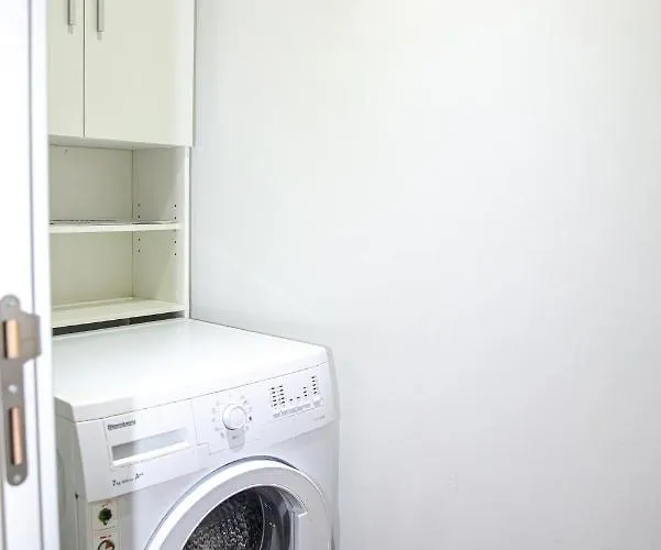 Dolmen Court Flat 10, Qawra *