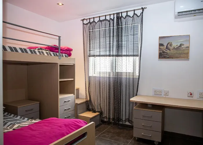 Lägenhet Dolmen Court Flat 10, Qawra