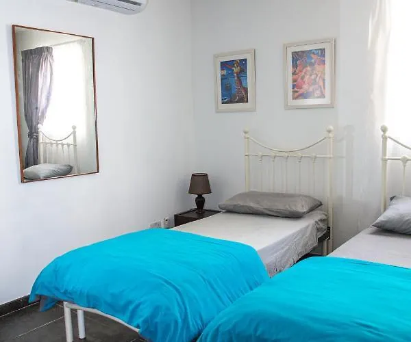 Dolmen Court Flat 10, Qawra