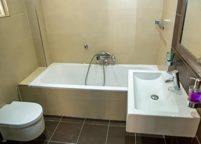 Dolmen Court Flat 10, Qawra