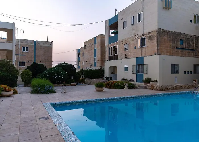Dolmen Court Flat 10, Qawra