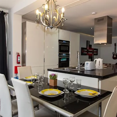 Dolmen Court Flat 10, Qawra Apartment