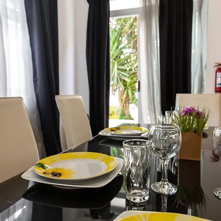 Dolmen Court Flat 10, Qawra * St. Paul's Bay