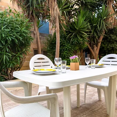 Dolmen Court Flat 10, Qawra * St. Paul's Bay