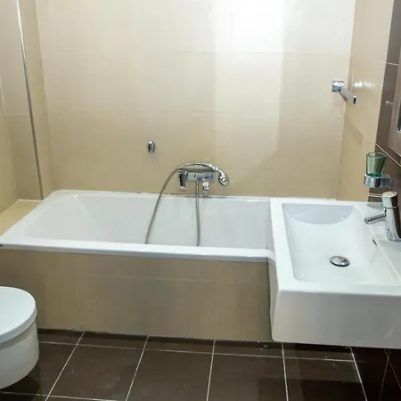 Dolmen Court Flat 10, Qawra خليج سانت بول