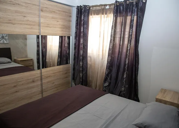 Dolmen Court Flat 10, Qawra St Paul's Bay