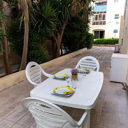 Dolmen Court Flat 10, Qawra St. Paul's Bay