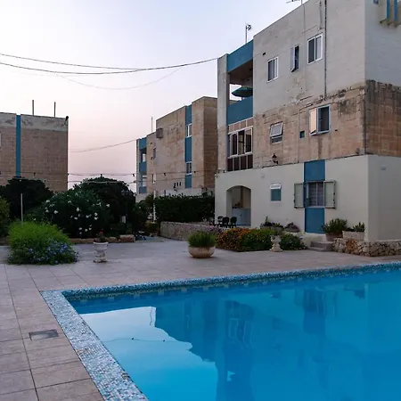 Dolmen Court Flat 10, Qawra